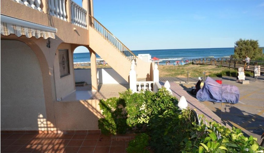 Brukt - Bungalow -
Torrevieja - La Mata