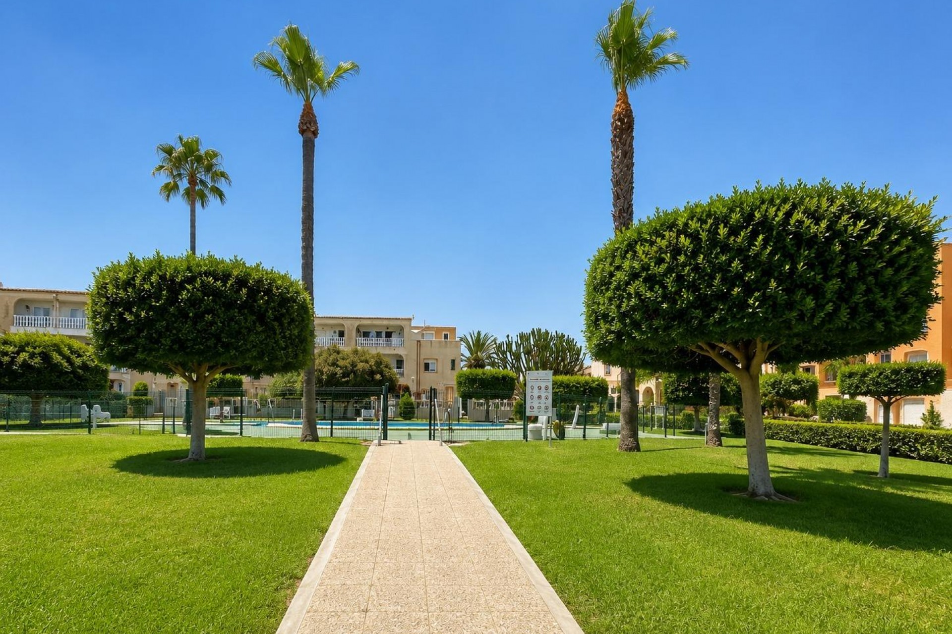 Brukt - Bungalow -
Torrevieja - La Mata
