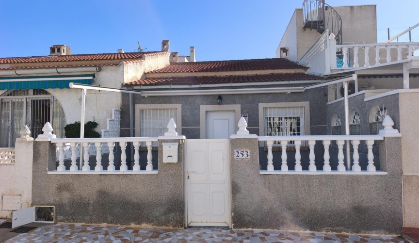 Brukt - Bungalow -
Torrevieja - La Siesta - El Salado - Torreta