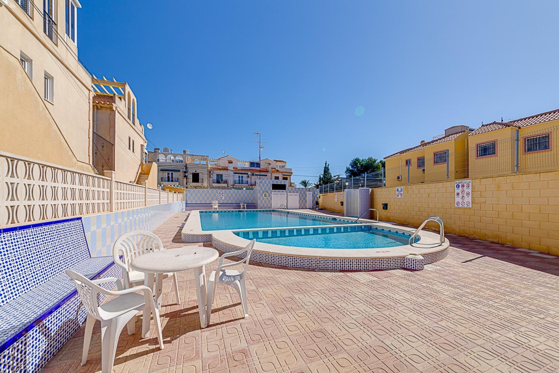 Brukt - Bungalow -
Torrevieja - La Siesta - El Salado - Torreta