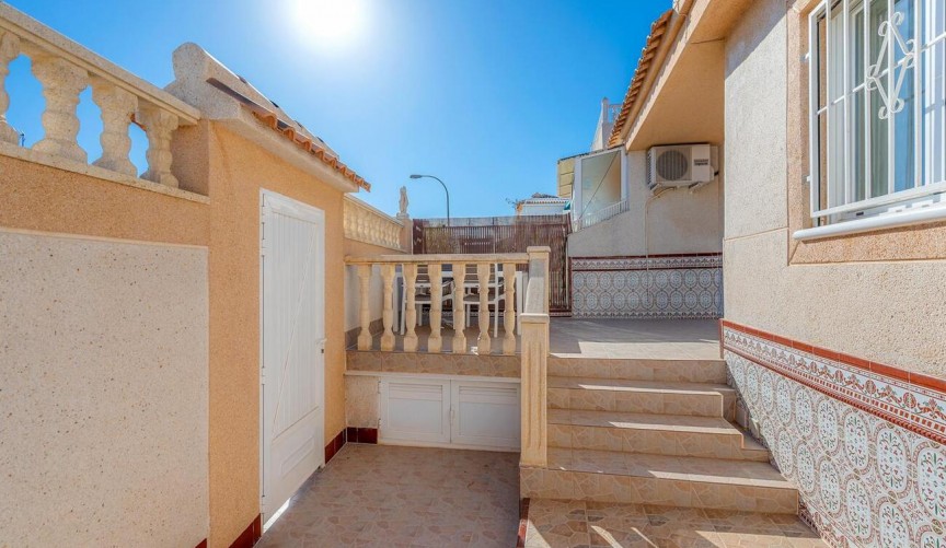 Brukt - Bungalow -
Torrevieja - Los Balcones