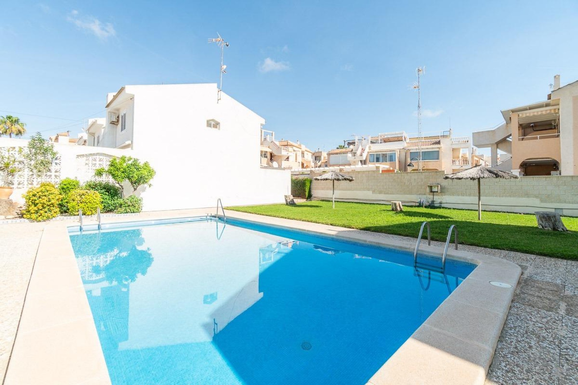 Brukt - Bungalow -
Torrevieja - Los Frutales