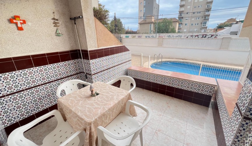 Brukt - Bungalow -
Torrevieja - Nueva Torrevieja