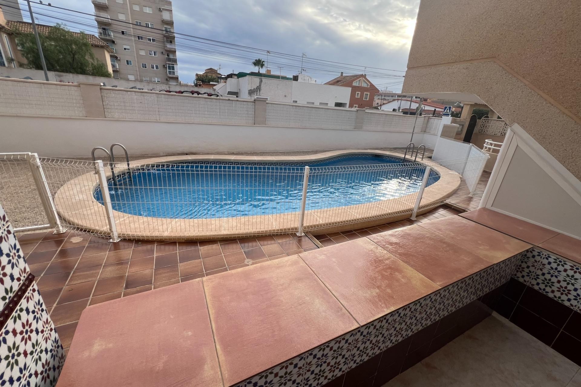 Brukt - Bungalow -
Torrevieja - Nueva Torrevieja