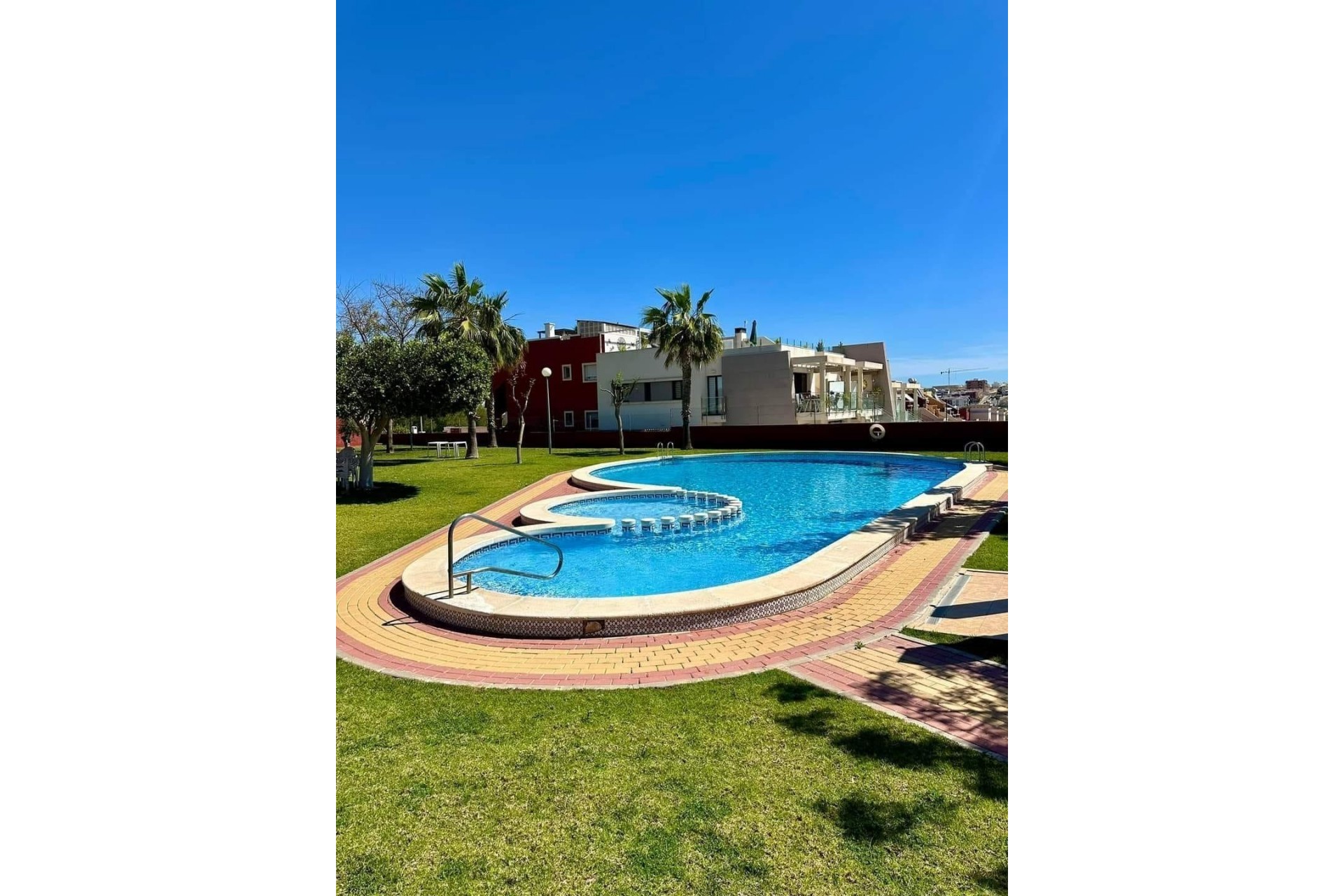 Brukt - Bungalow -
Torrevieja - Orihuela Costa