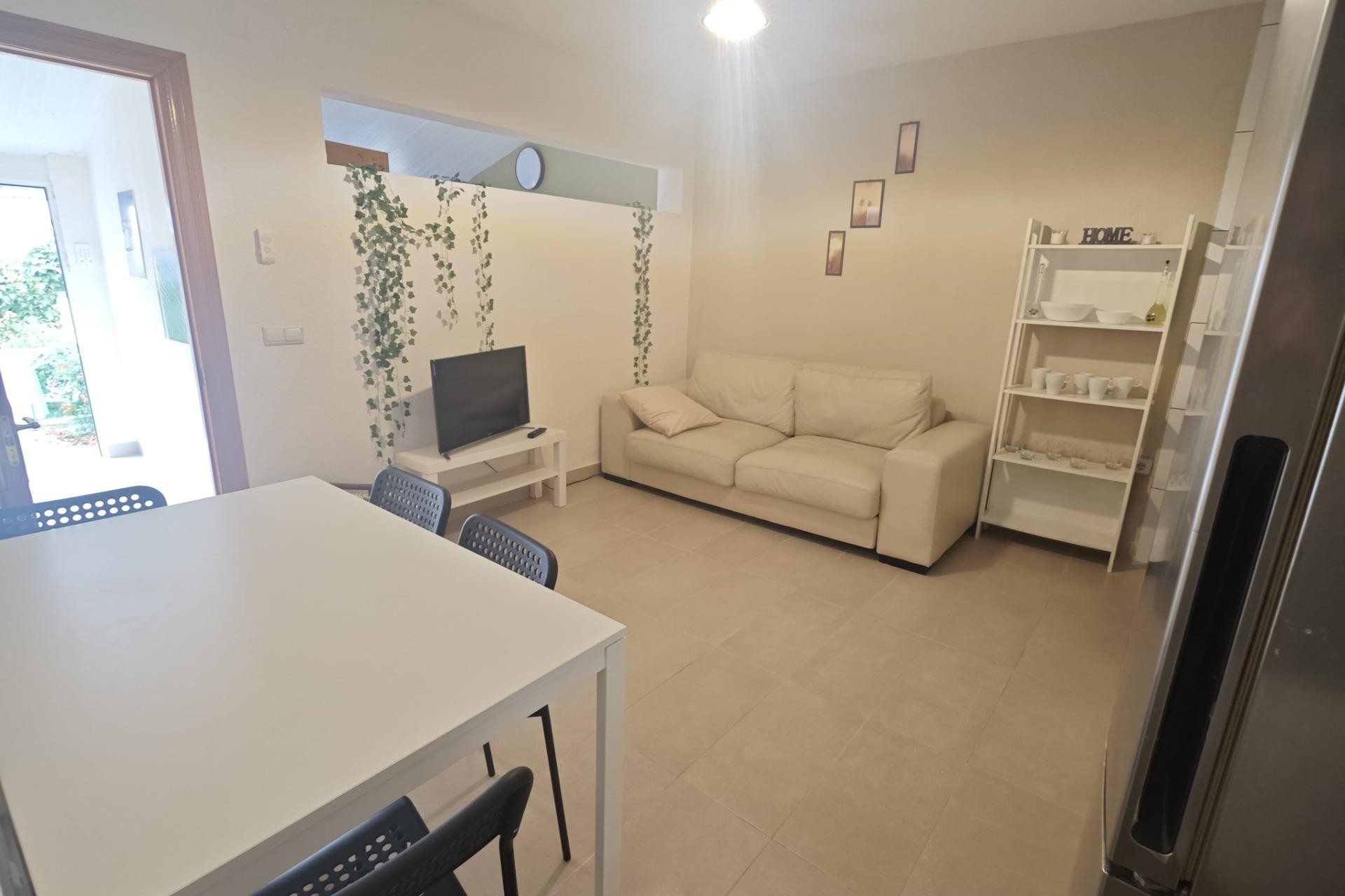 Brukt - Bungalow -
Torrevieja - Playa del Cura