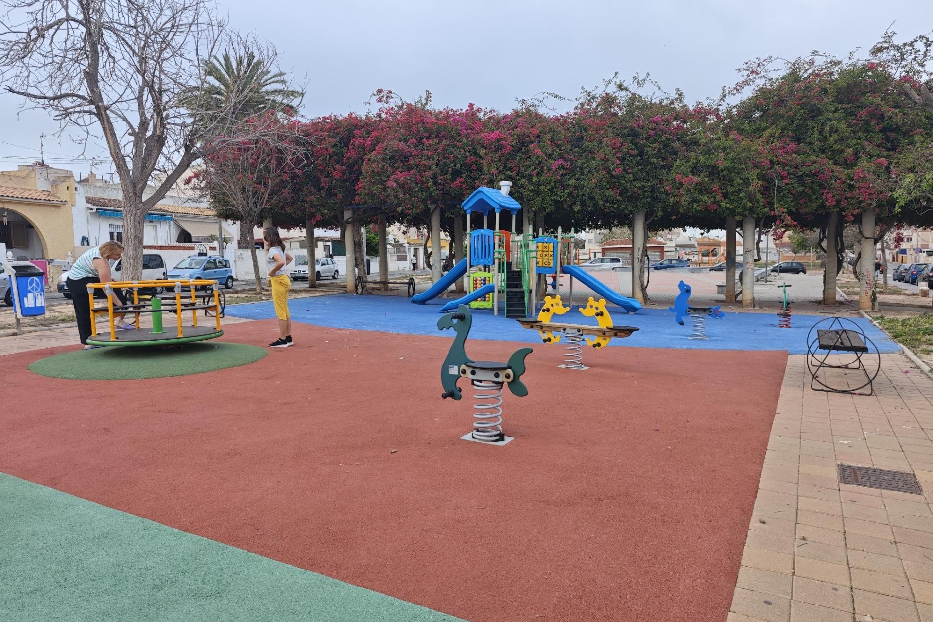 Brukt - Bungalow -
Torrevieja - Playa del Cura