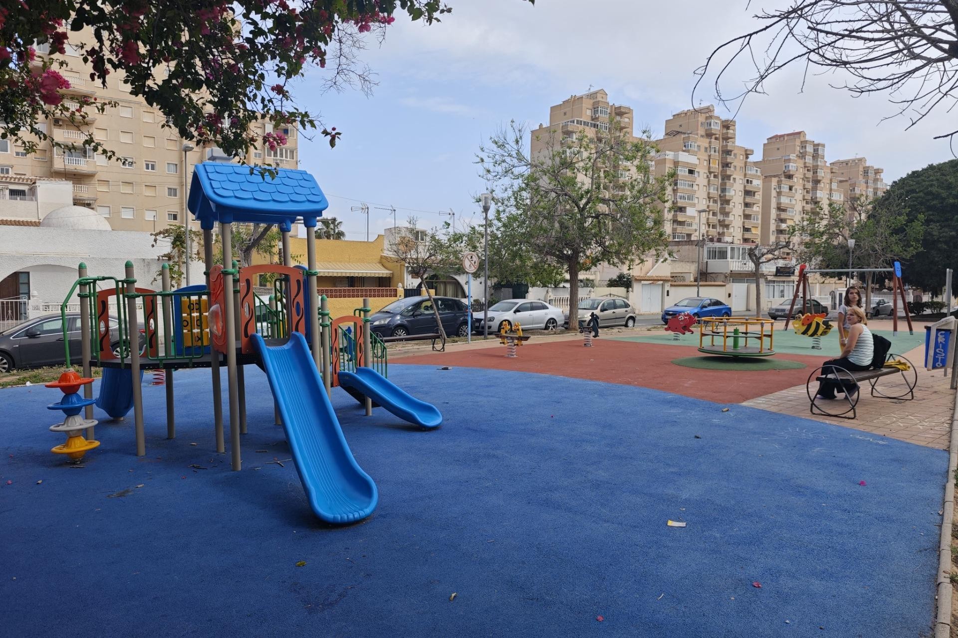 Brukt - Bungalow -
Torrevieja - Playa del Cura