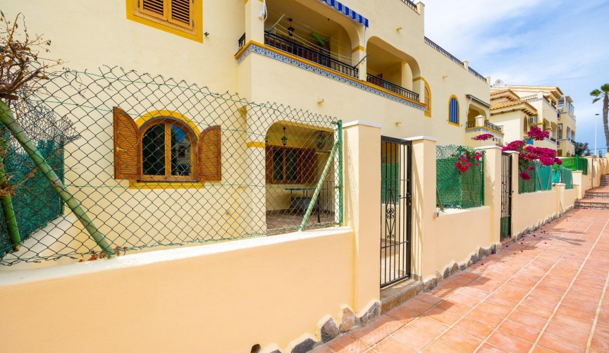 Brukt - Bungalow -
Torrevieja - Torre La Mata