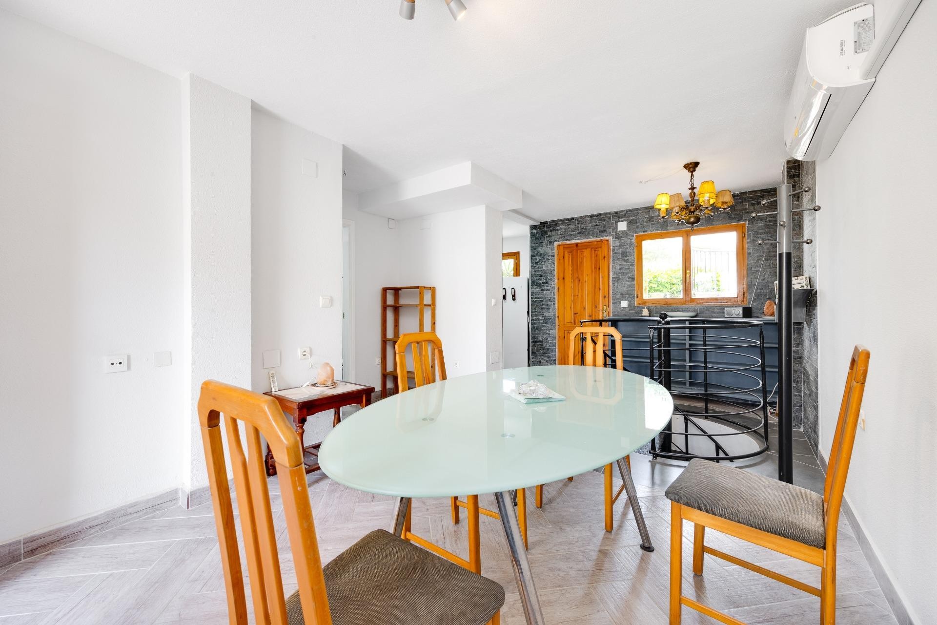 Brukt - Bungalow -
Torrevieja - Torre La Mata