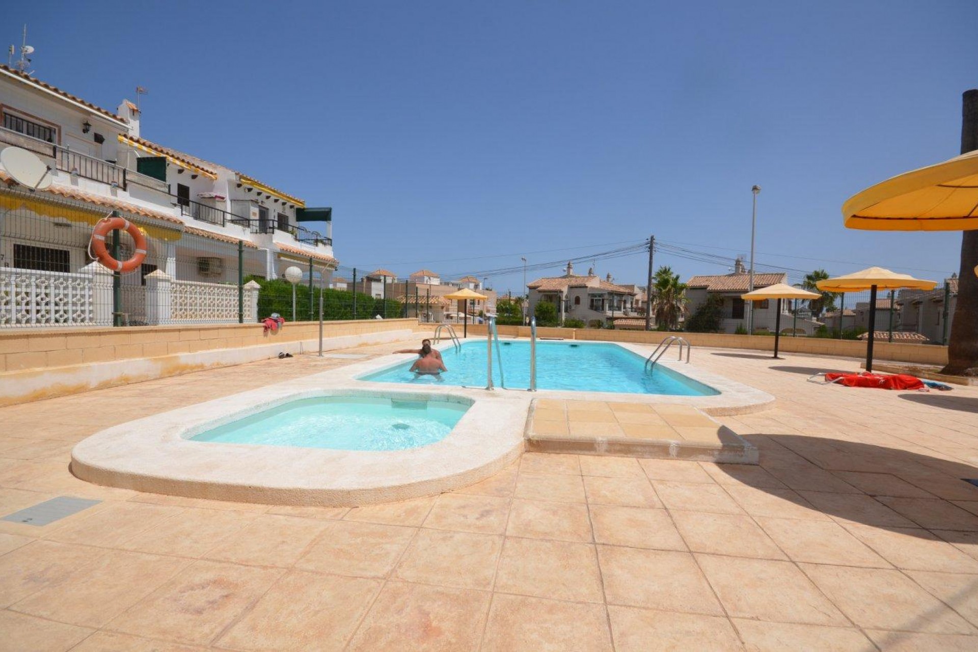 Brukt - Bungalow -
Torrevieja - Torreblanca