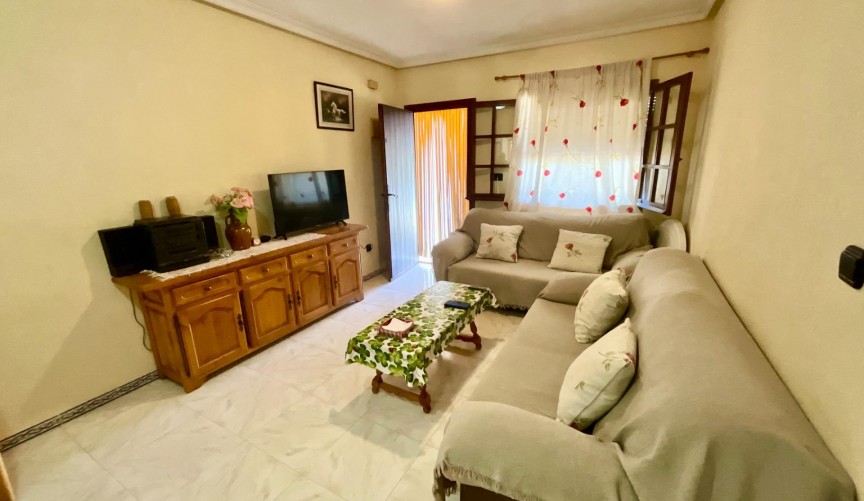 Brukt - Bungalow -
Torrevieja - Torreblanca