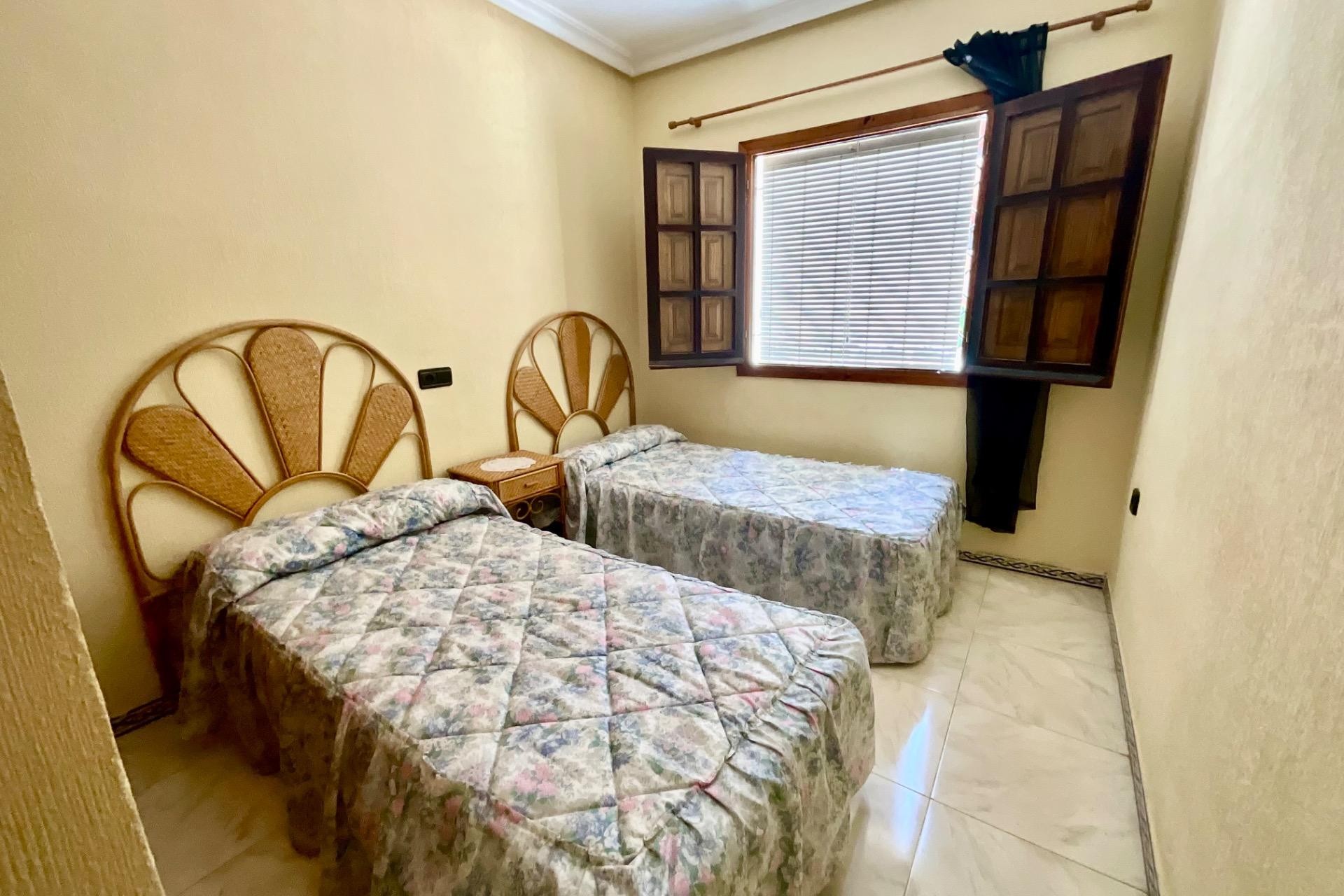 Brukt - Bungalow -
Torrevieja - Torreblanca