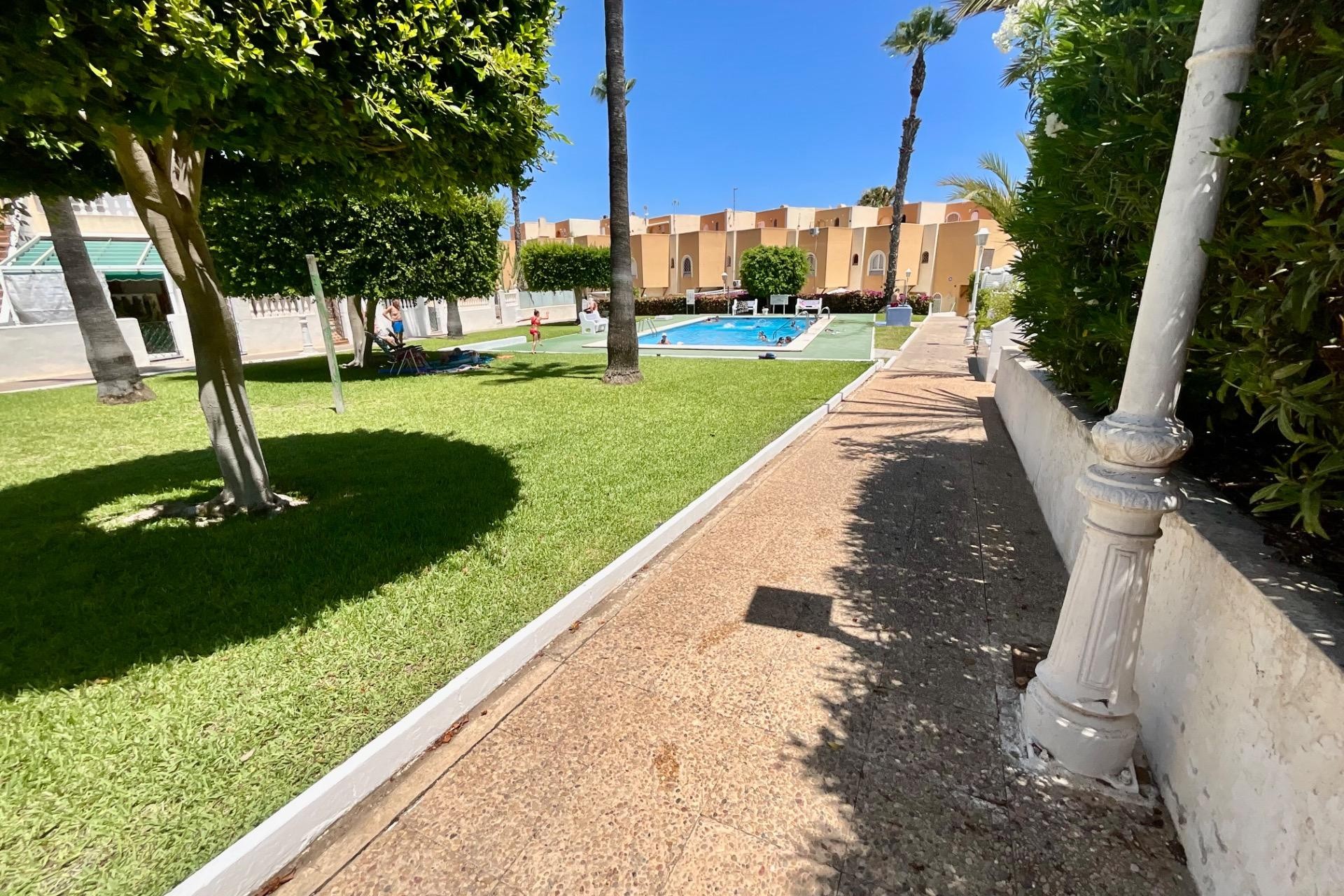 Brukt - Bungalow -
Torrevieja - Torreblanca