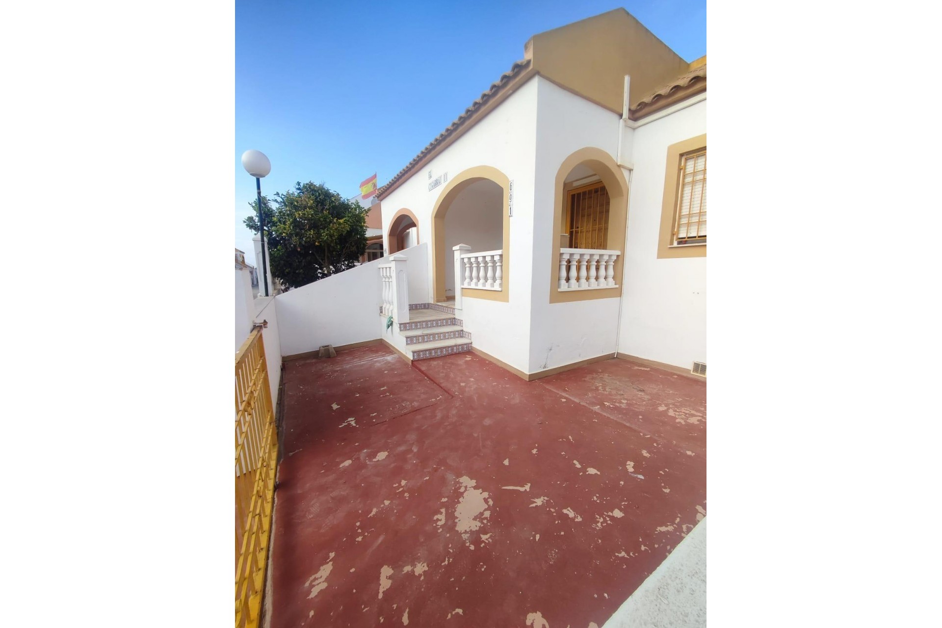 Brukt - Bungalow -
Torrevieja - Torretas