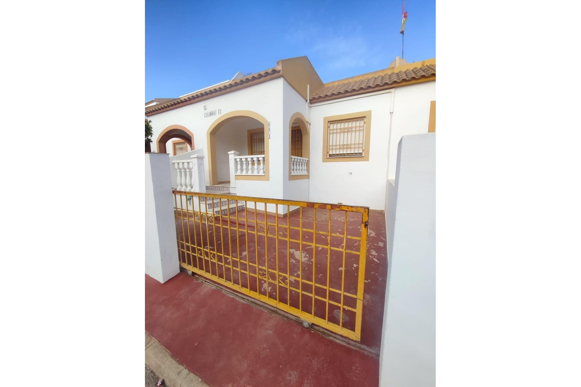 Brukt - Bungalow -
Torrevieja - Torretas