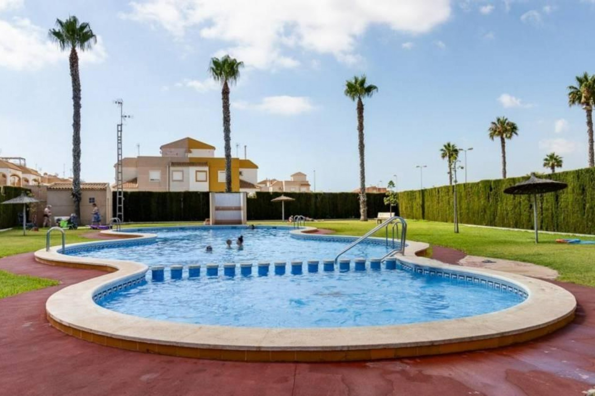 Brukt - Bungalow -
Torrevieja - Torretas