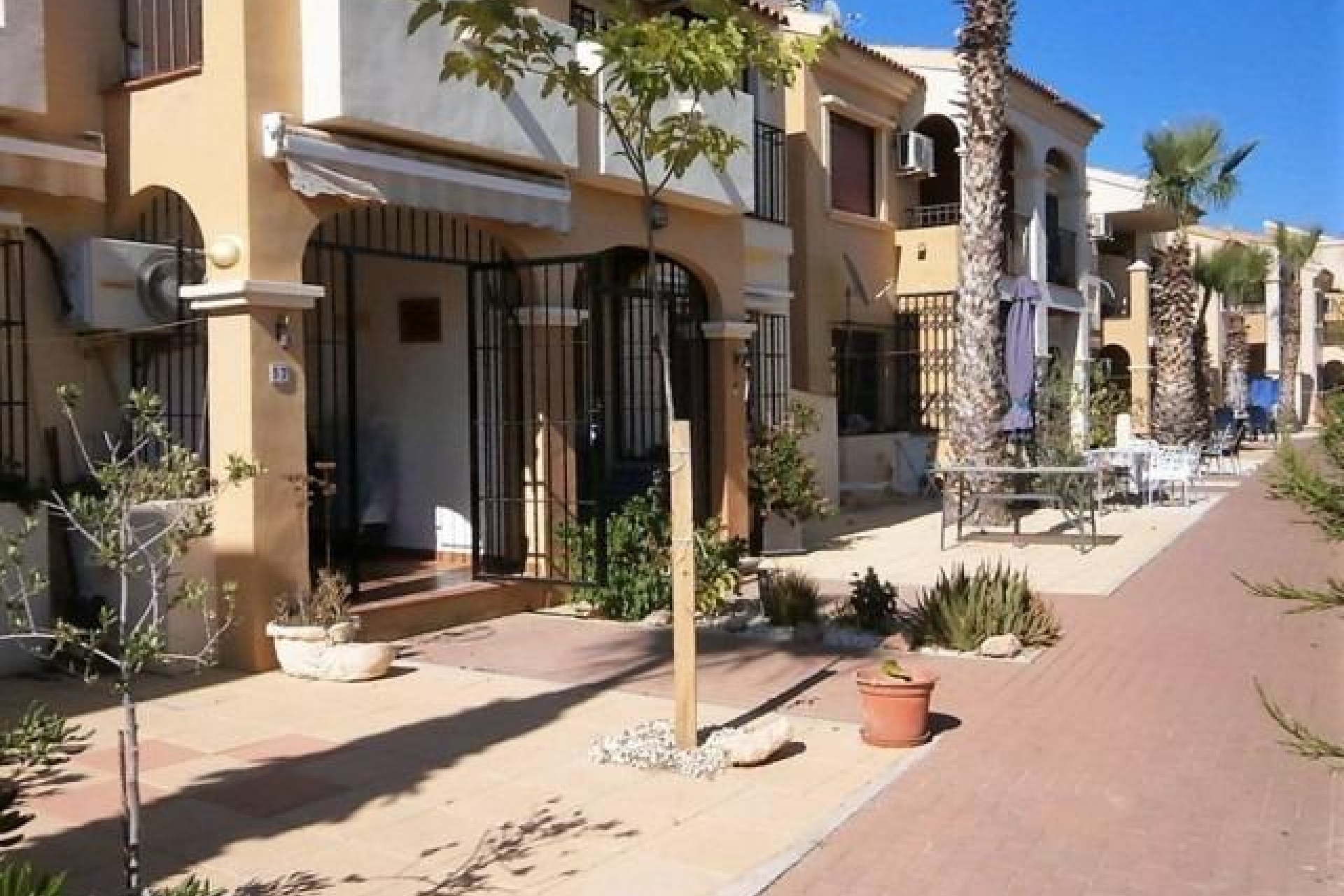 Brukt - Bungalow -
Torrevieja - Torretas