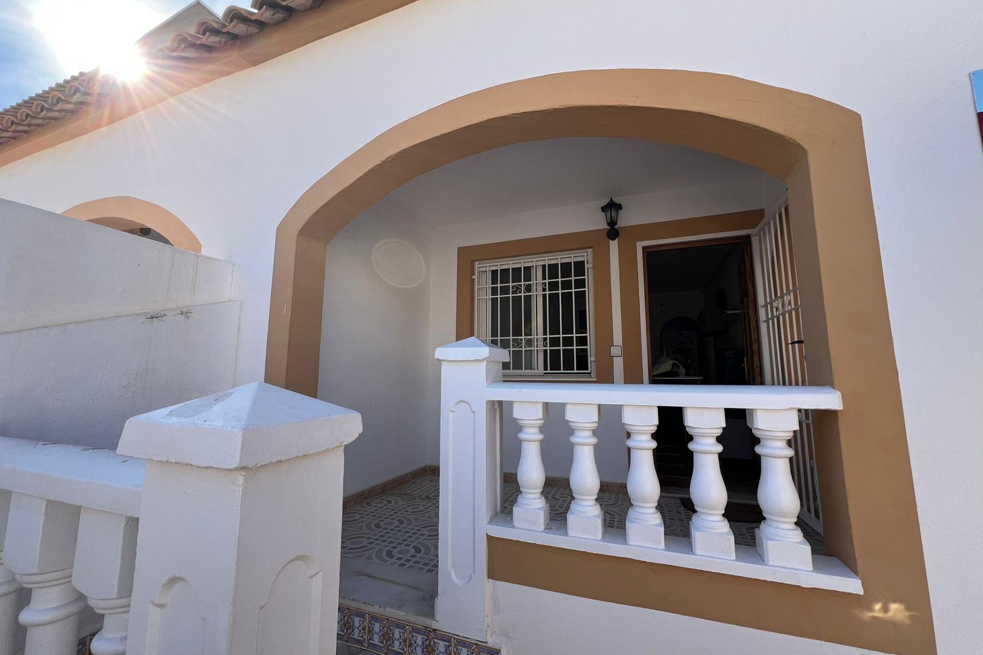 Brukt - Bungalow -
Torrevieja - Torretas