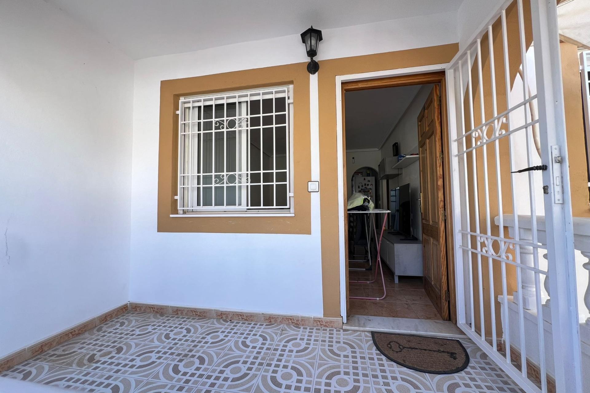 Brukt - Bungalow -
Torrevieja - Torretas