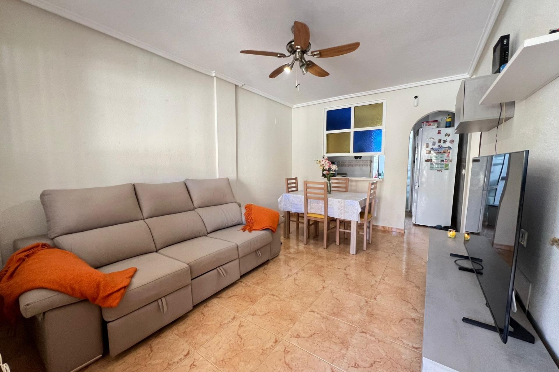 Brukt - Bungalow -
Torrevieja - Torretas