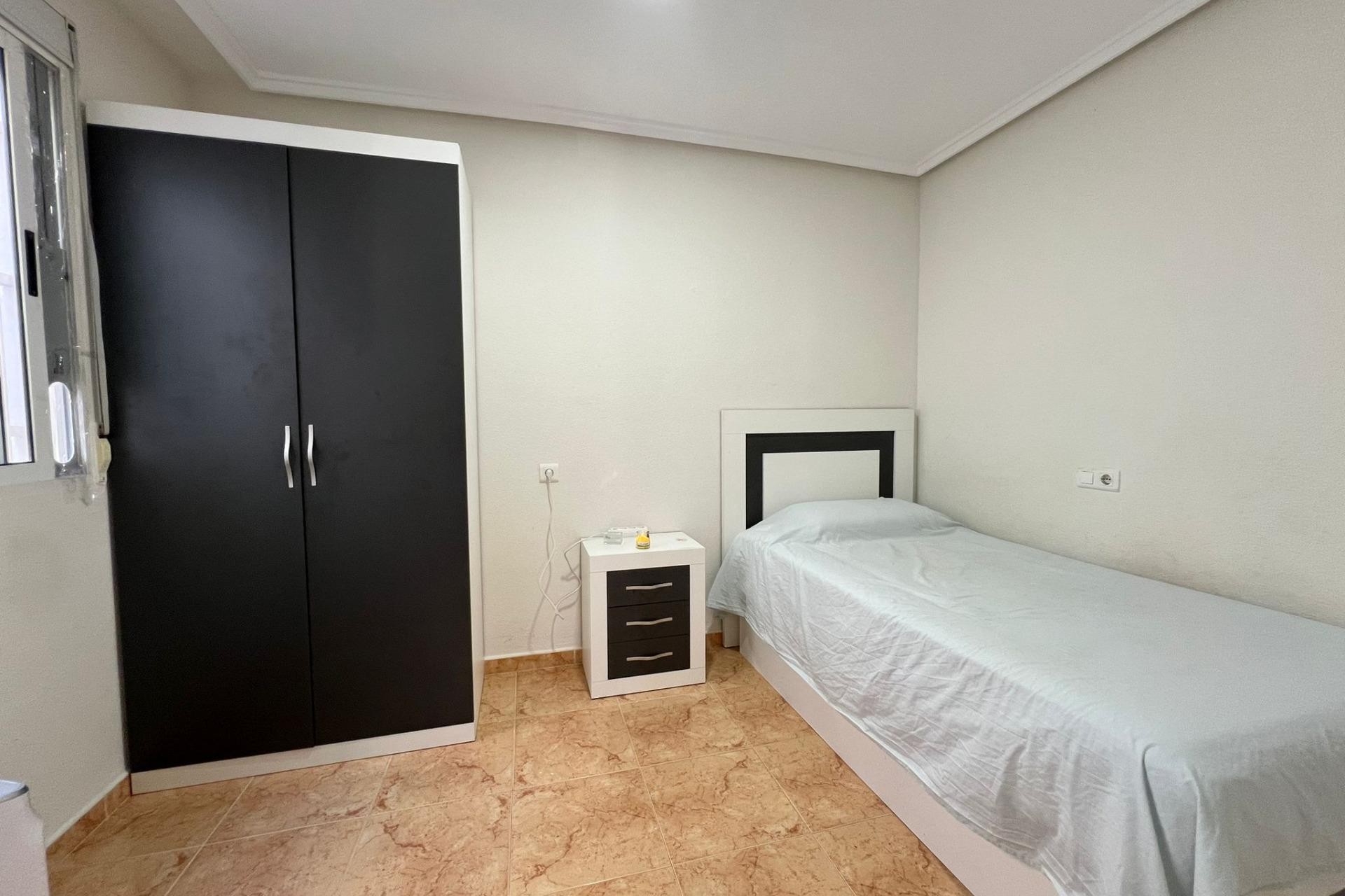 Brukt - Bungalow -
Torrevieja - Torretas