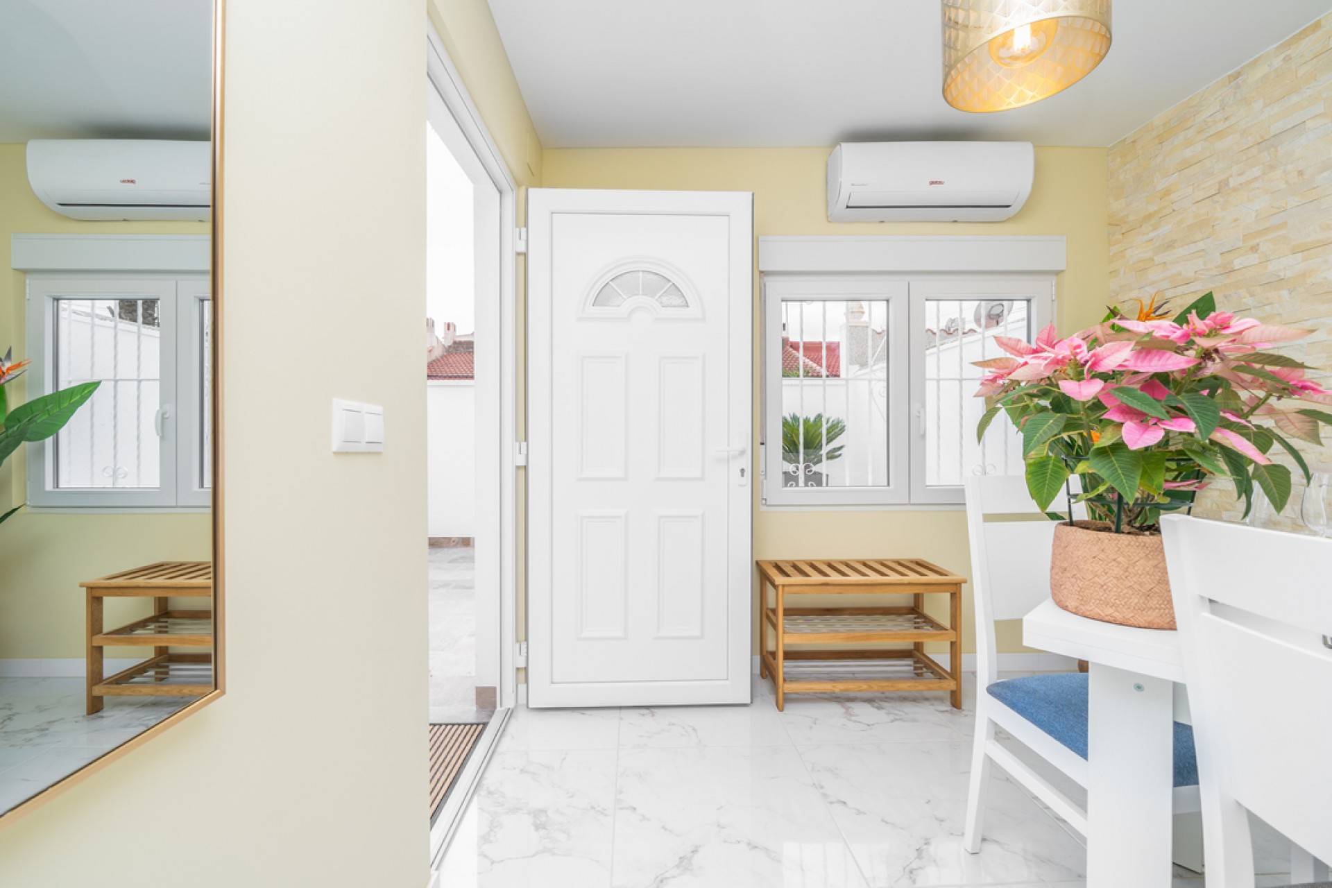 Brukt - Bungalow -
Torrevieja - Torretas