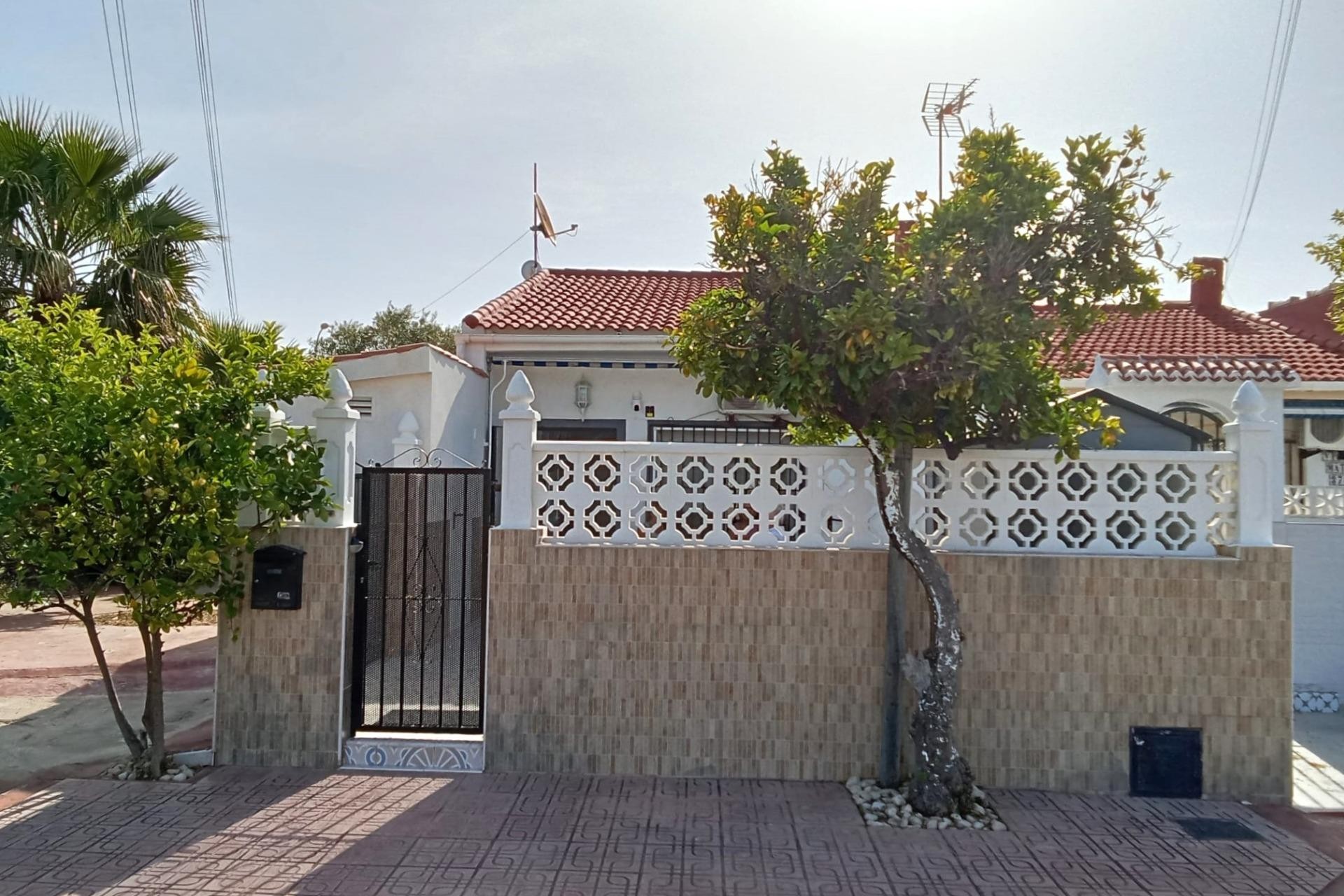 Brukt - Bungalow -
Torrevieja - Torretas