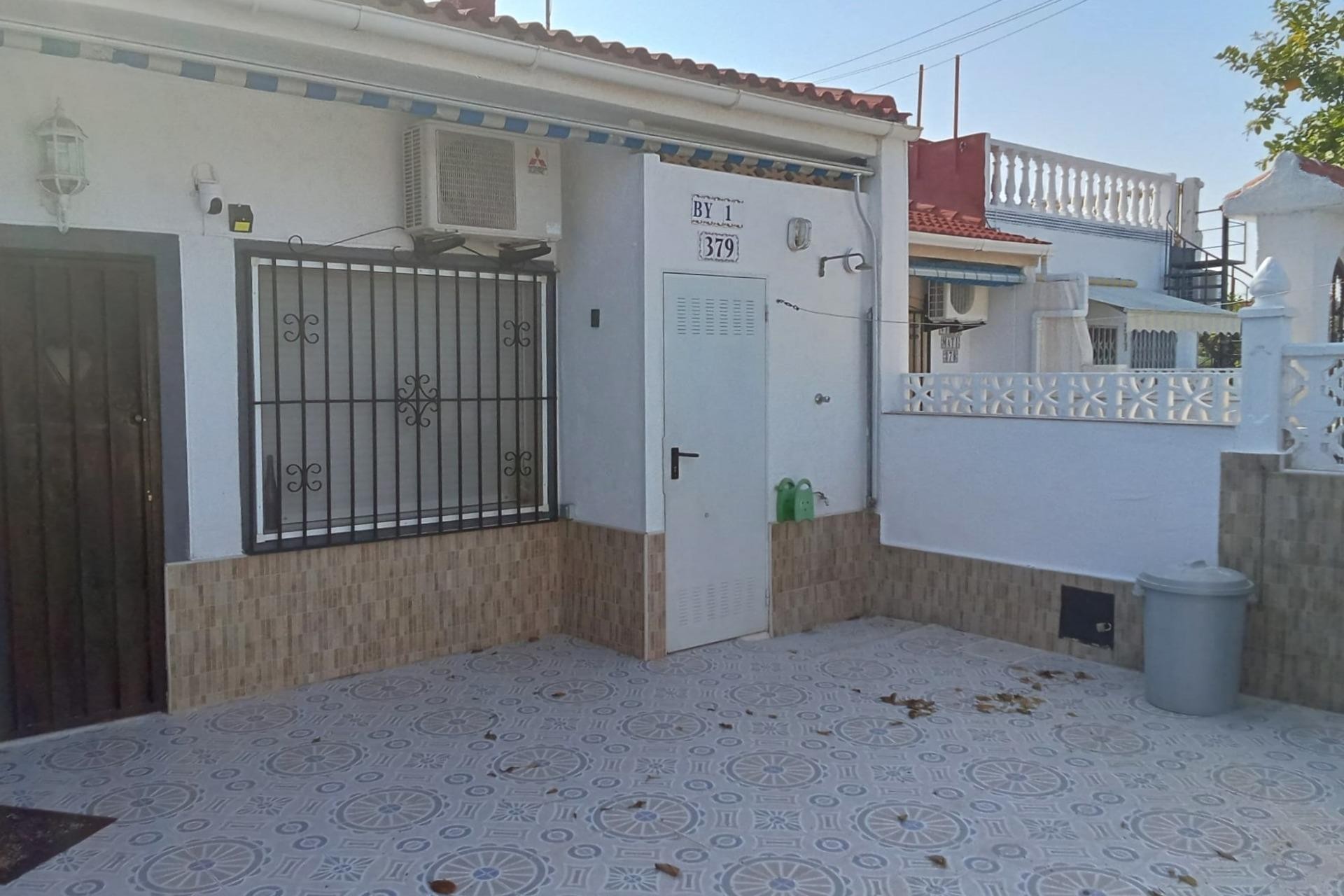 Brukt - Bungalow -
Torrevieja - Torretas