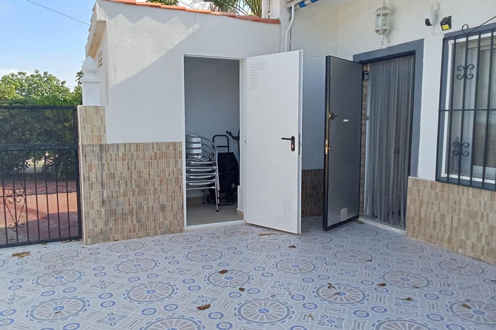Brukt - Bungalow -
Torrevieja - Torretas