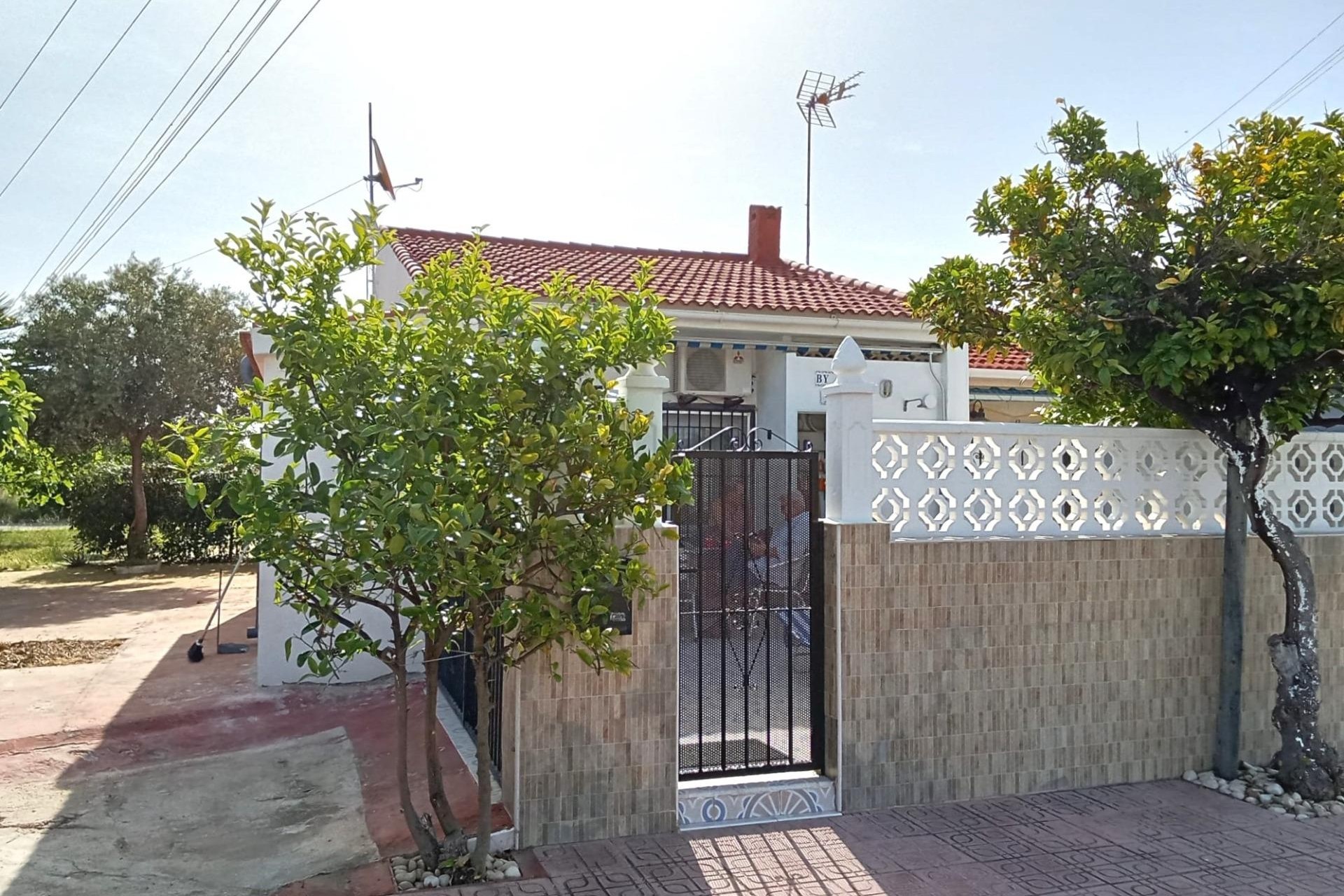 Brukt - Bungalow -
Torrevieja - Torretas