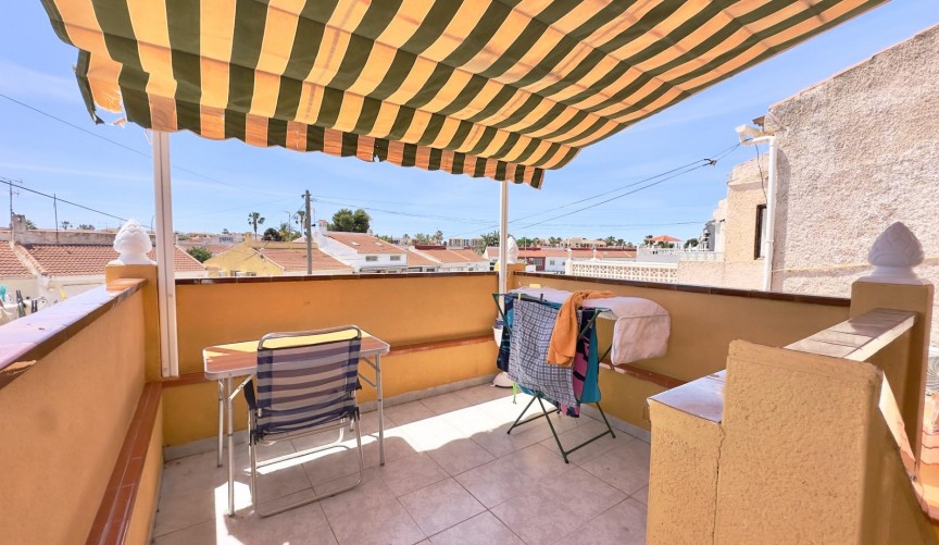Brukt - Bungalow -
Torrevieja - Torretas