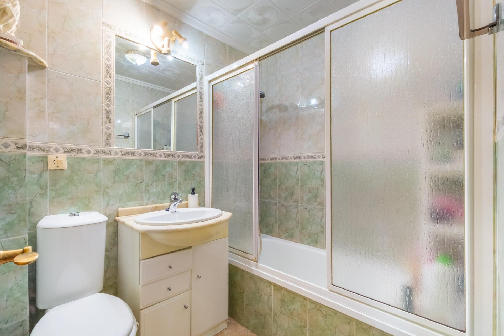 Brukt - Bungalow -
Torrevieja - Torretas