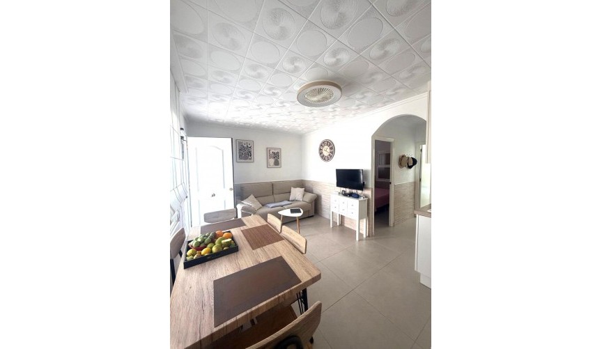 Brukt - Bungalow -
Torrevieja - Torretas