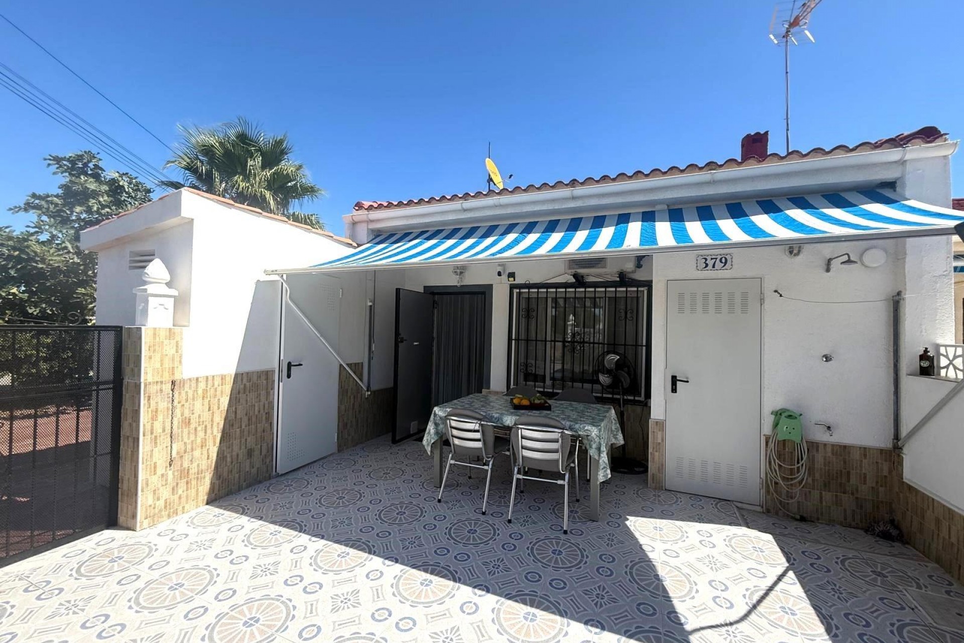 Brukt - Bungalow -
Torrevieja - Torretas