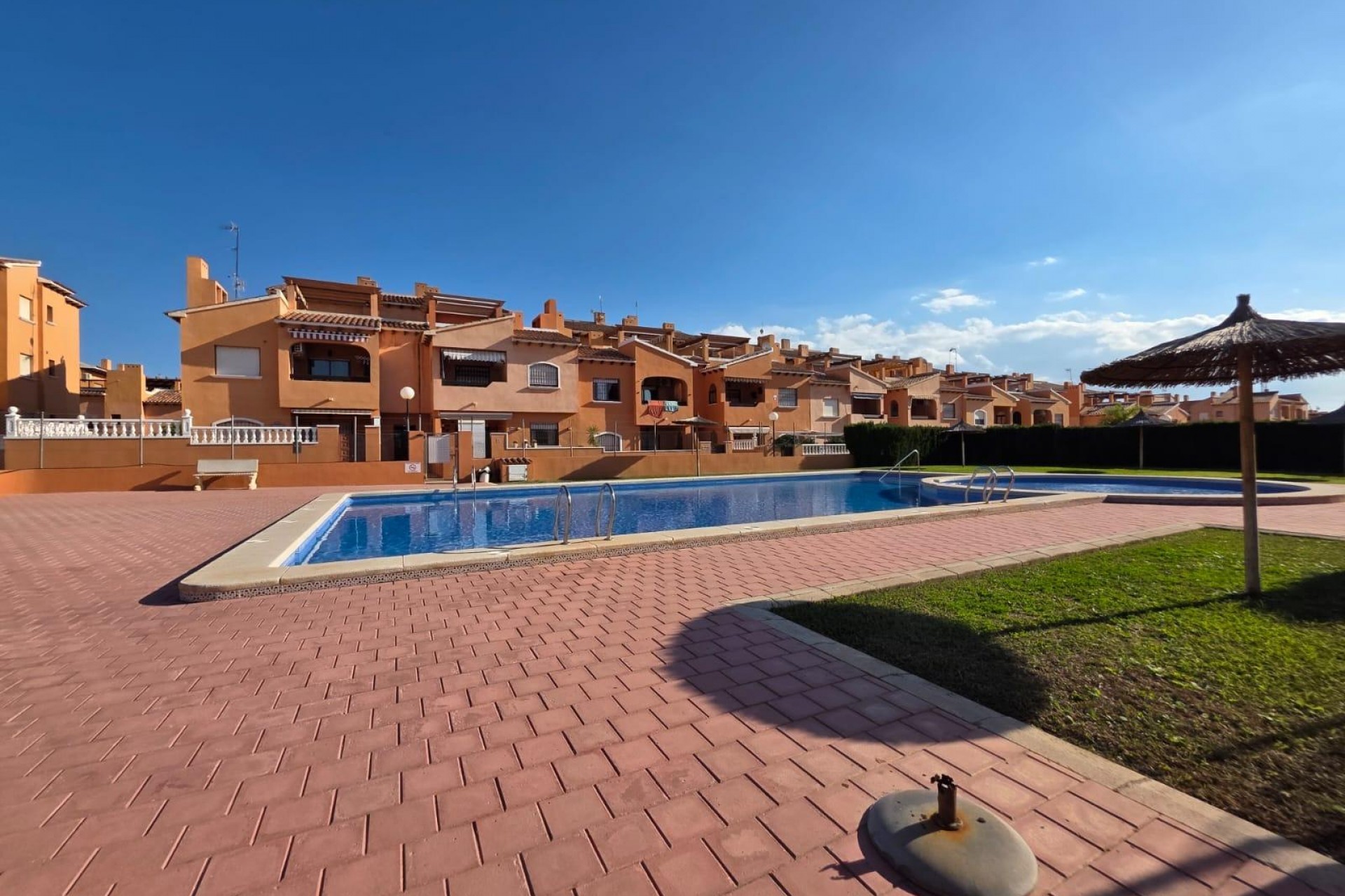 Brukt - Bungalow -
Torrevieja - Zona Los Frutales