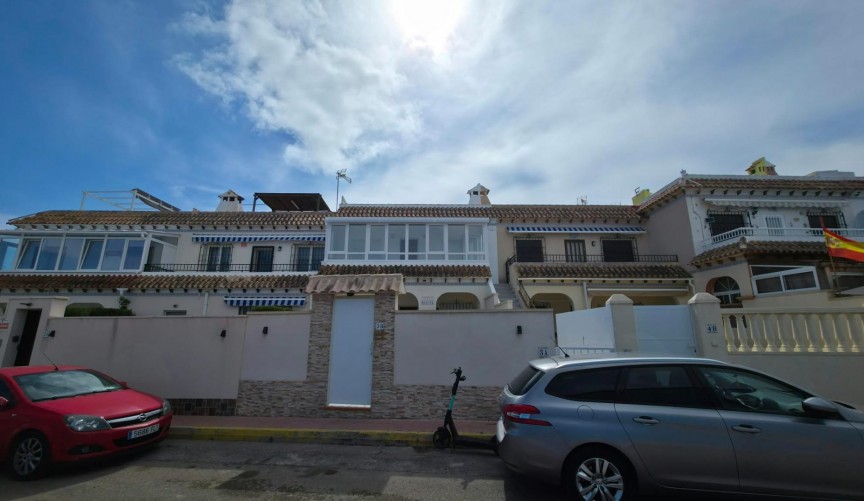 Brukt - Bungalow -
Torrevieja - Zona Los Frutales