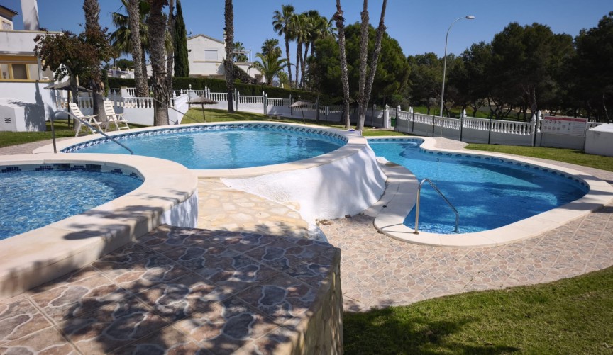 Brukt - Bungalow -
Villamartin - Costa Blanca