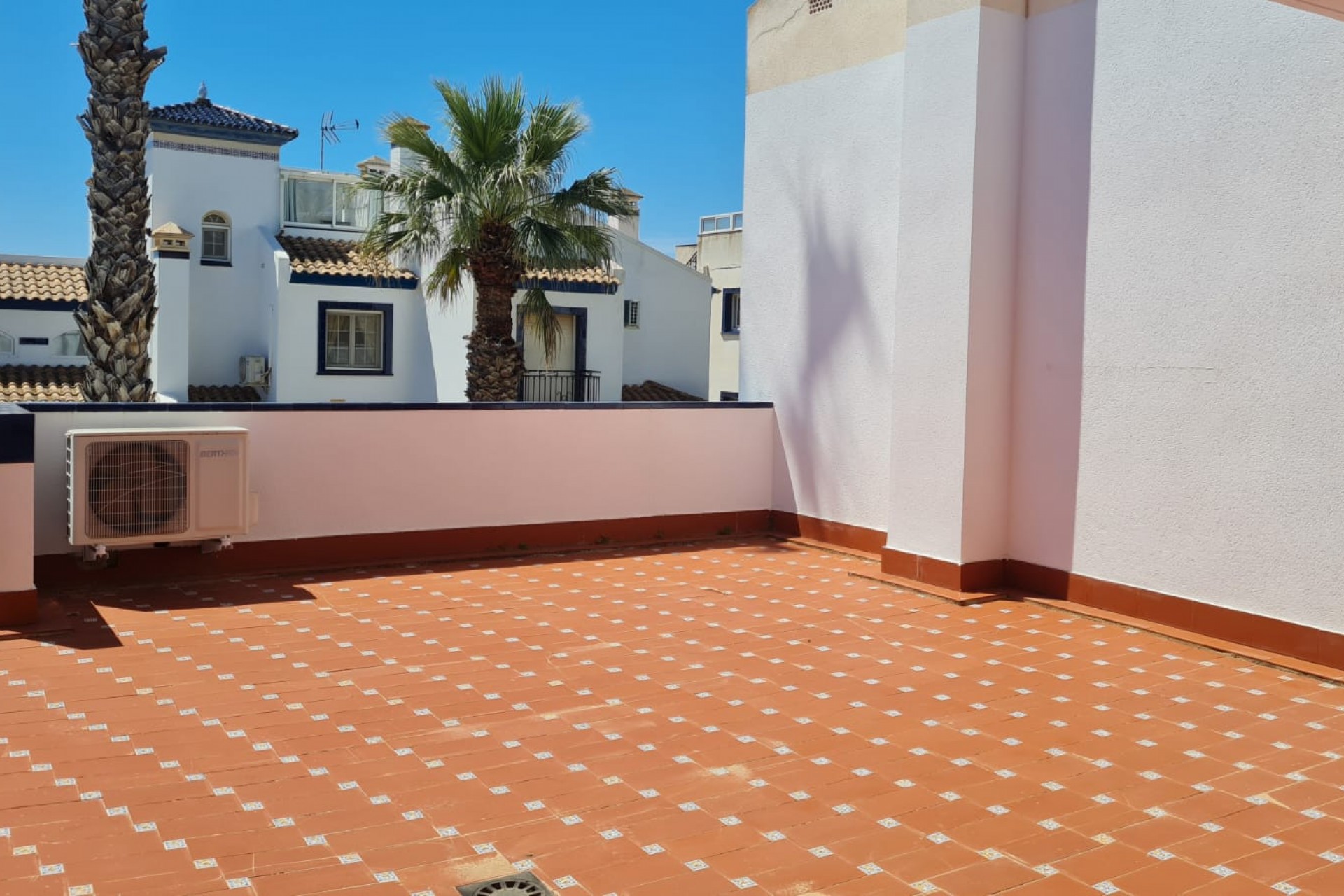 Brukt - Bungalow -
Villamartin - Costa Blanca