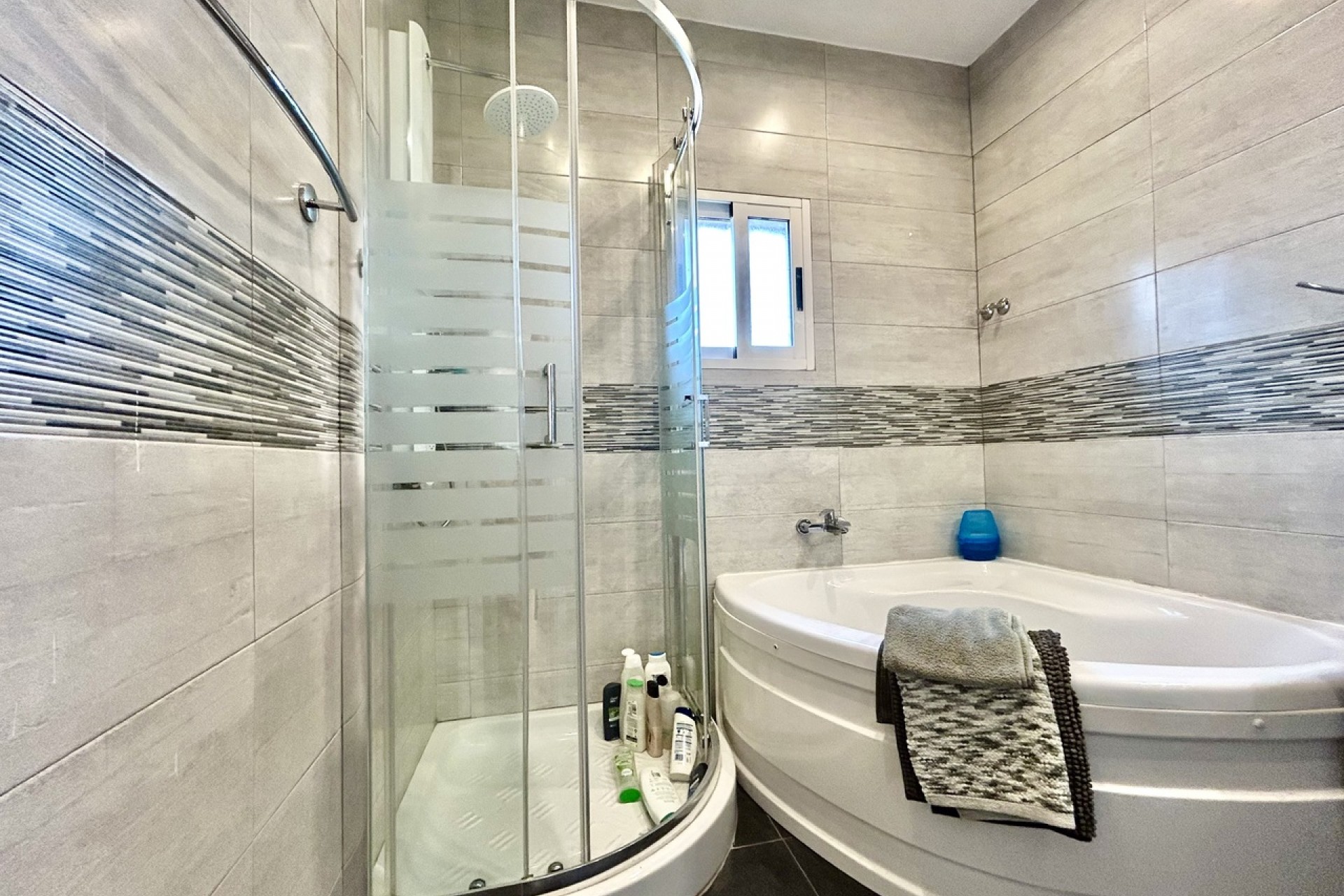 Brukt - Bungalow -
Villamartin - Costa Blanca
