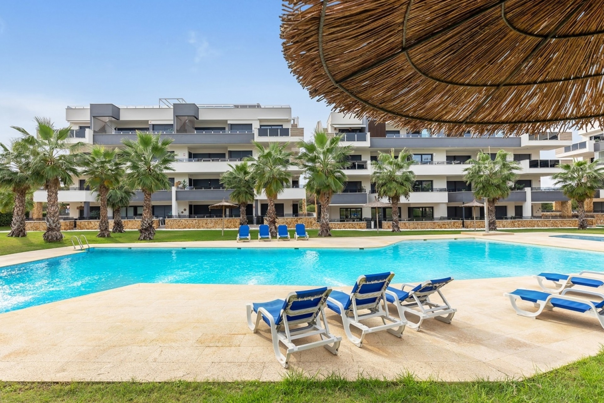 Brukt - Penthouse Penthouse -
Los Altos - AMANECER