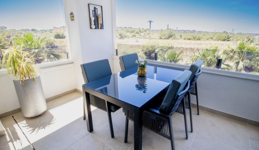 Brukt - Penthouse Penthouse -
Los Altos - AMANECER