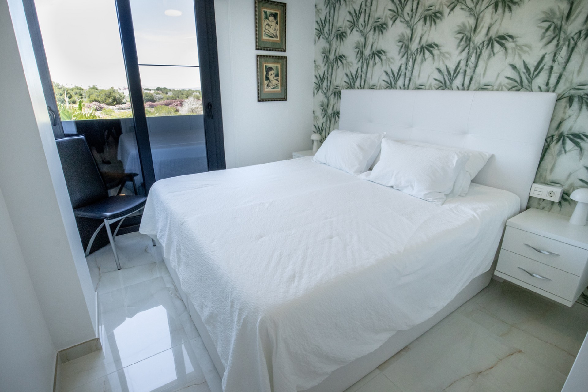 Brukt - Penthouse Penthouse -
Los Altos - AMANECER