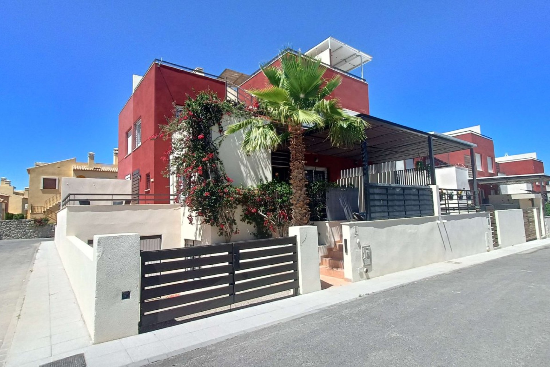 Brukt - Quad House -
Algorfa - Inland