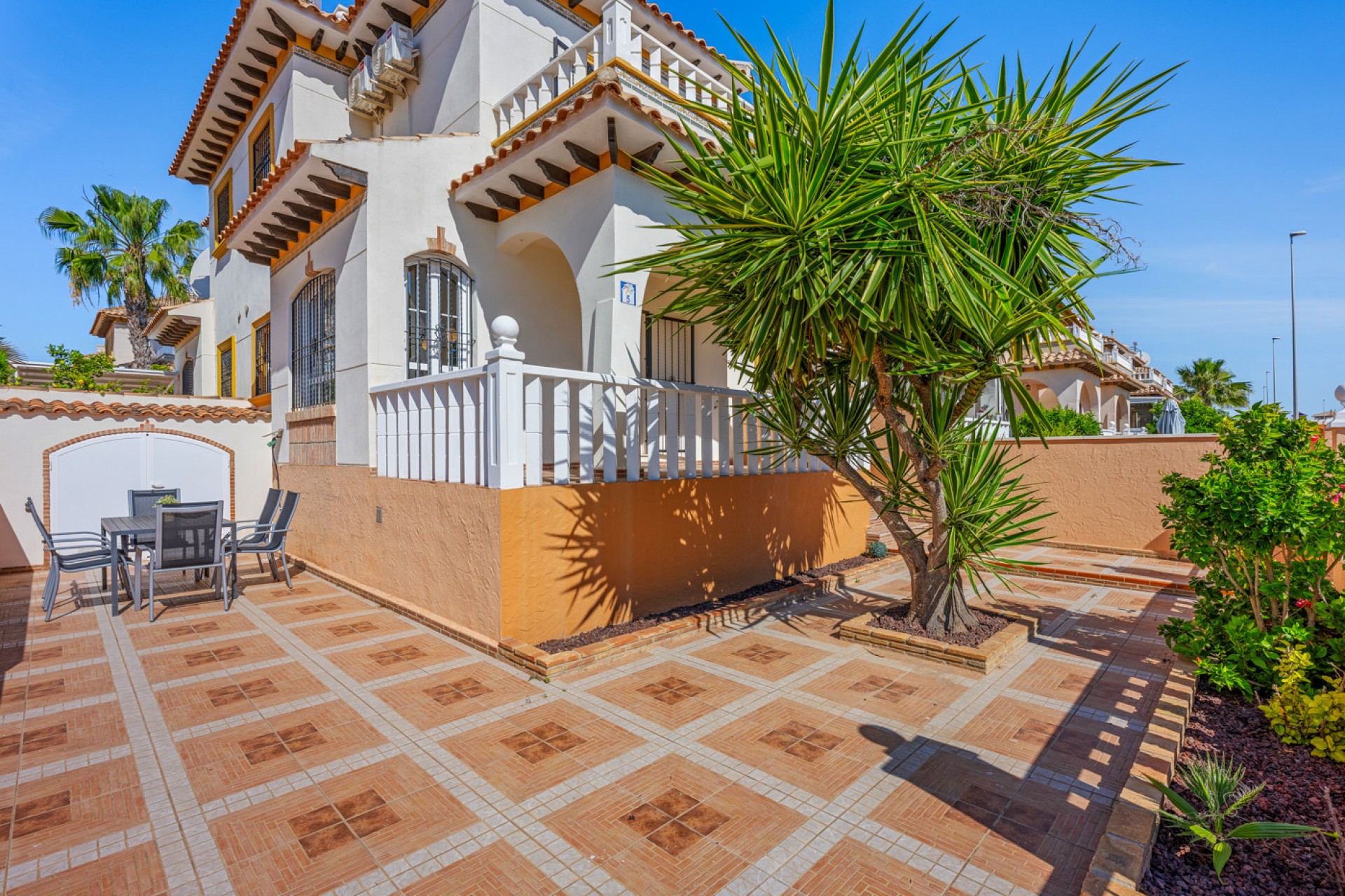 Brukt - Quad House -
Cabo Roig - Costa Blanca