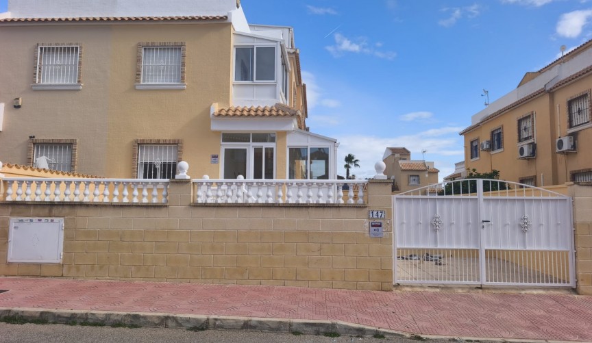 Brukt - Quad House -
Ciudad Quesada - Costa Blanca