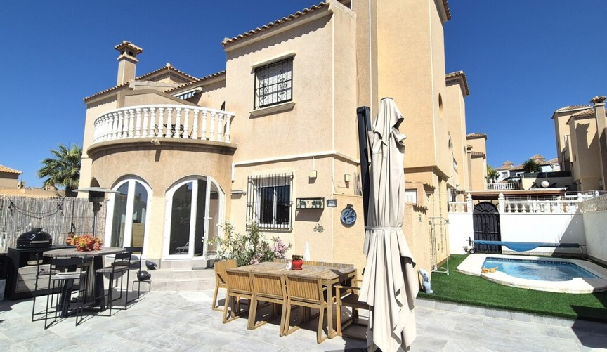 Brukt - Quad House -
El Galan - Inland