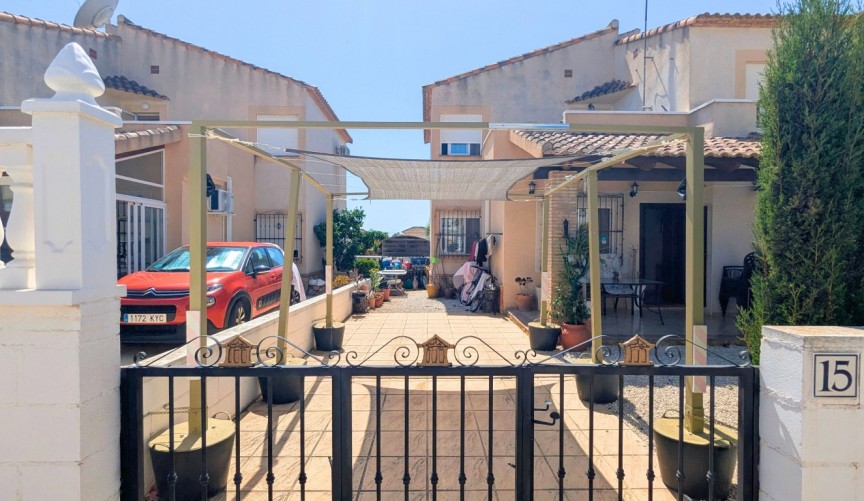 Brukt - Quad House -
Lo Crispin - Inland