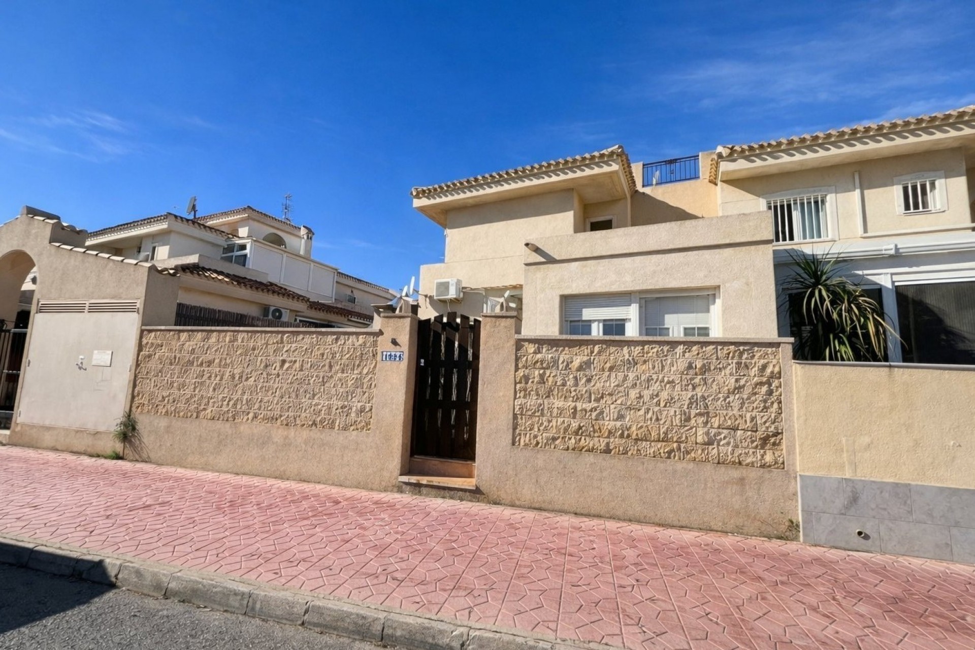 Brukt - Quad House -
Orihuela Costa - Costa Blanca