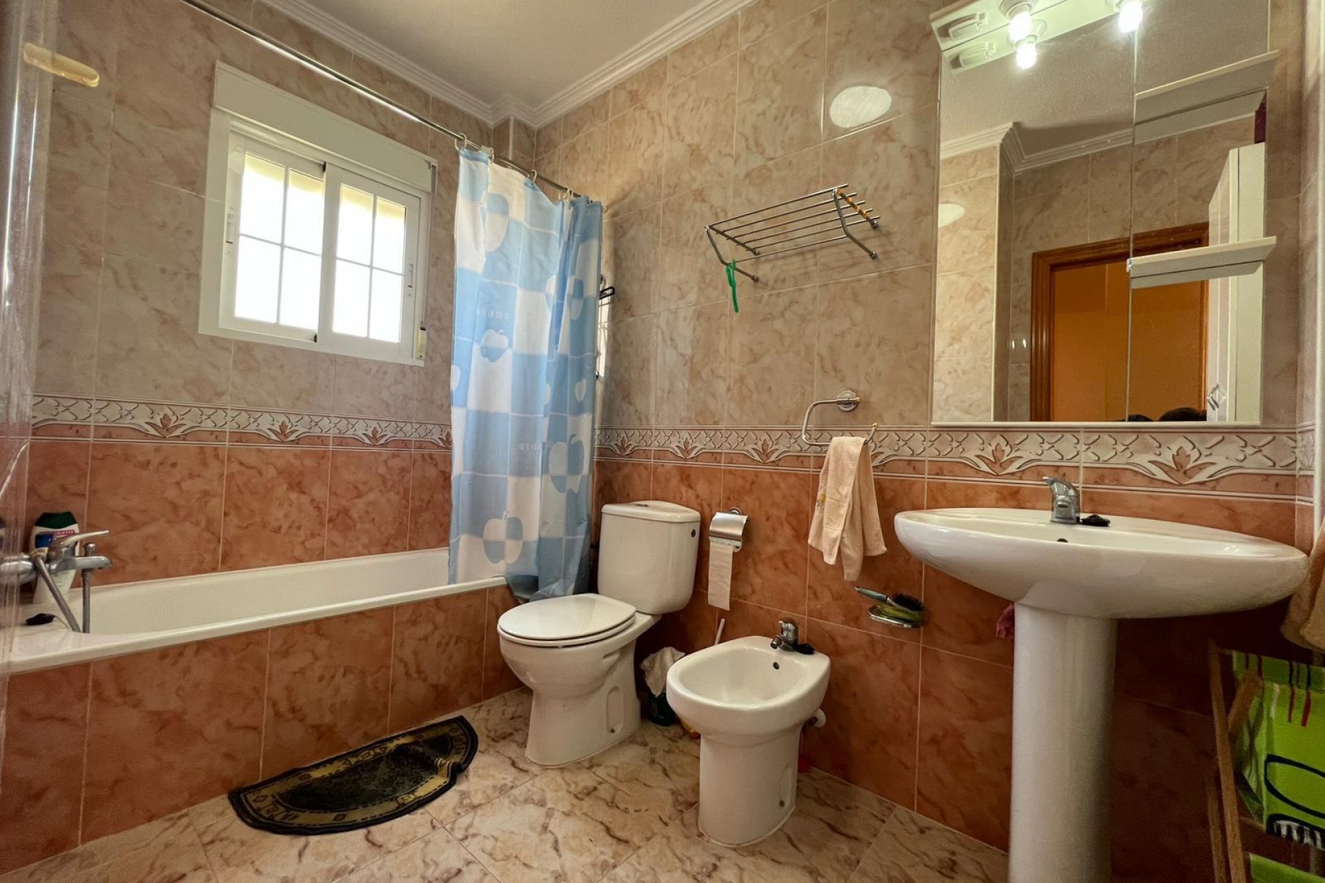 Brukt - Quad House -
Orihuela Costa - Montezenia